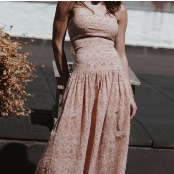 St. Roche Benedict Eyelet Midi Dress in Tan, Convertible Straps. Size 6. NWT! - Picture 6 of 12